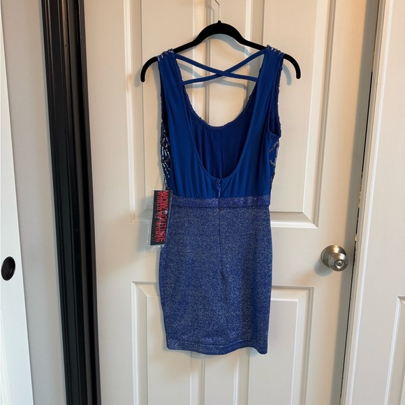 NWT size small - Picture 2 of 2